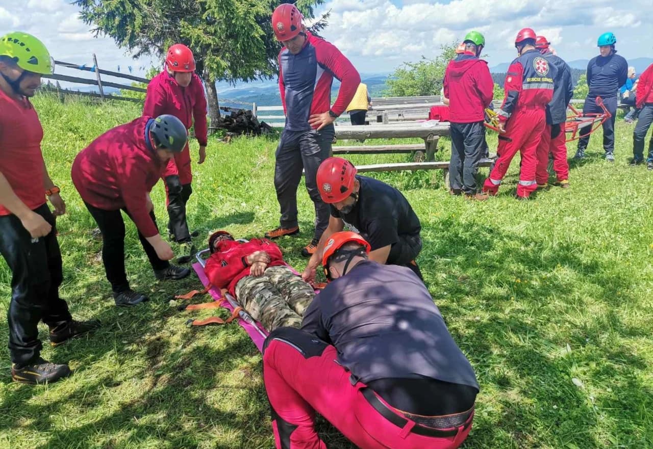 Gorska služba spašavanja FBiH uspješno je provela još jedan ciklus Osnovnog ljetnog tečaja gorskog spašavanja 