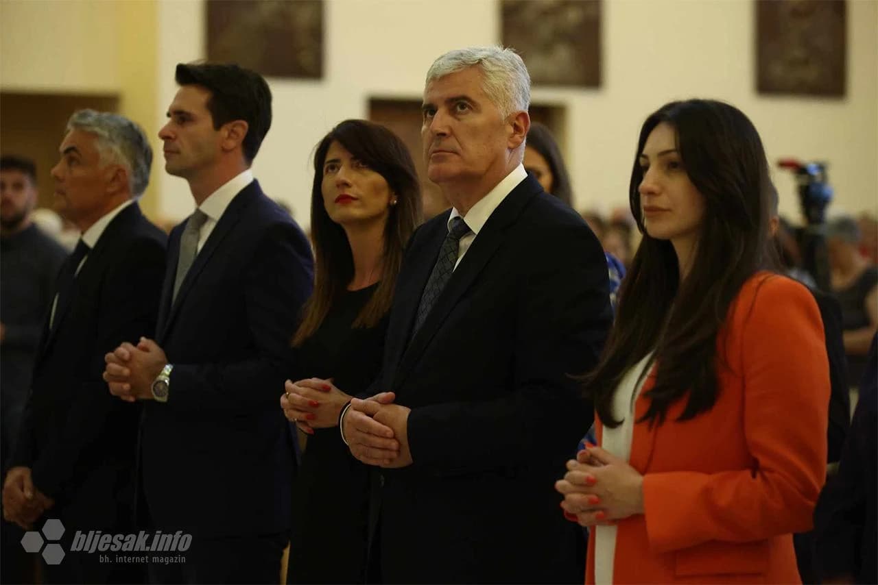 Posvećen oltar i obnovljena samostanska crkva sv. Petra i Pavla u Mostaru