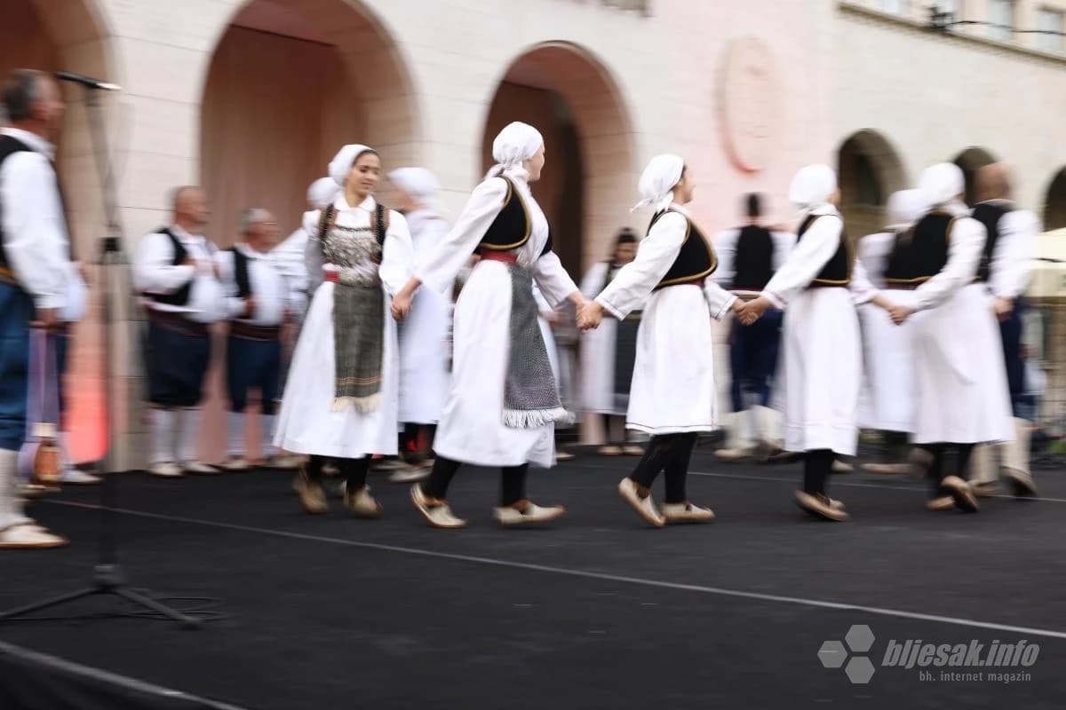 Kulturno-umjetnička društva u Mostaru predstavila višestoljetnu tradicijsku kulturnu baštinu Hrvata