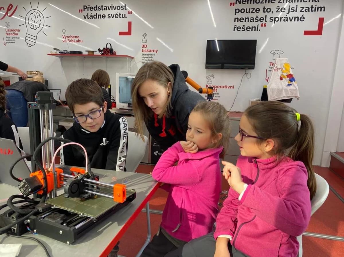 U Mostar stiže najveća mobilna laboratorija tehnologije i robotike na svijetu