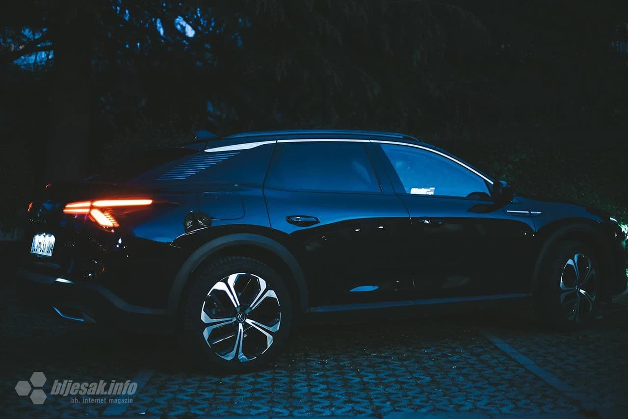 Vozili smo - Citroën C5 X Shine Pack 1.6 PureTech Plug-In Hybrid 225 ë-EAT8