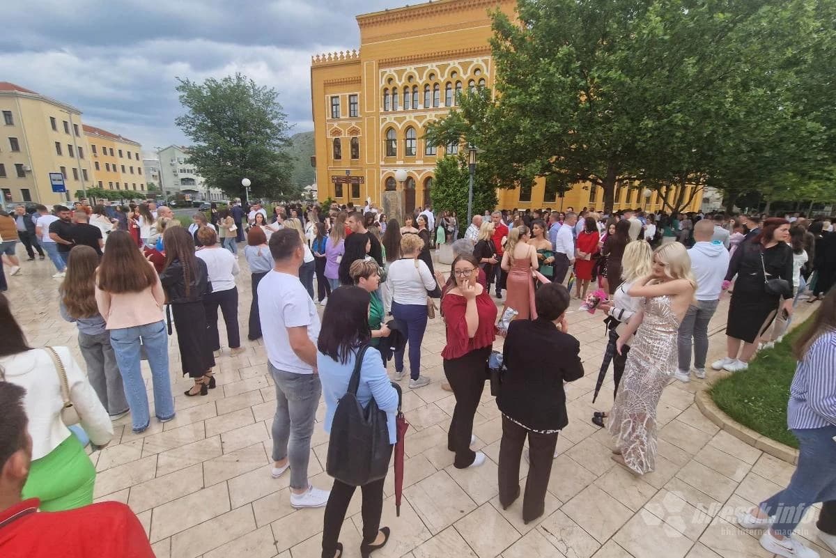 Maturanti Srednje medicinske škole Mostar u raskošnom izdanju