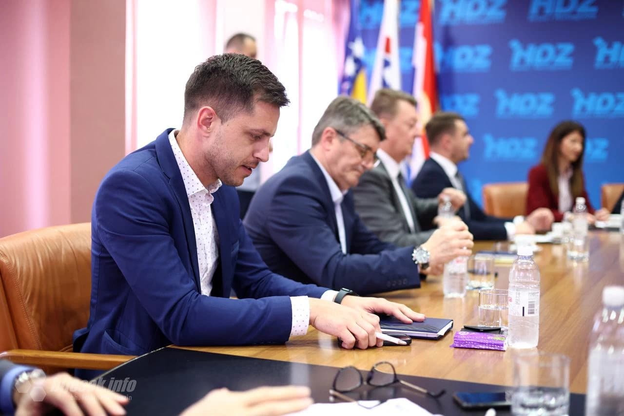 Konstituirajuća sjednica HDZ-a BiH u Mostaru 