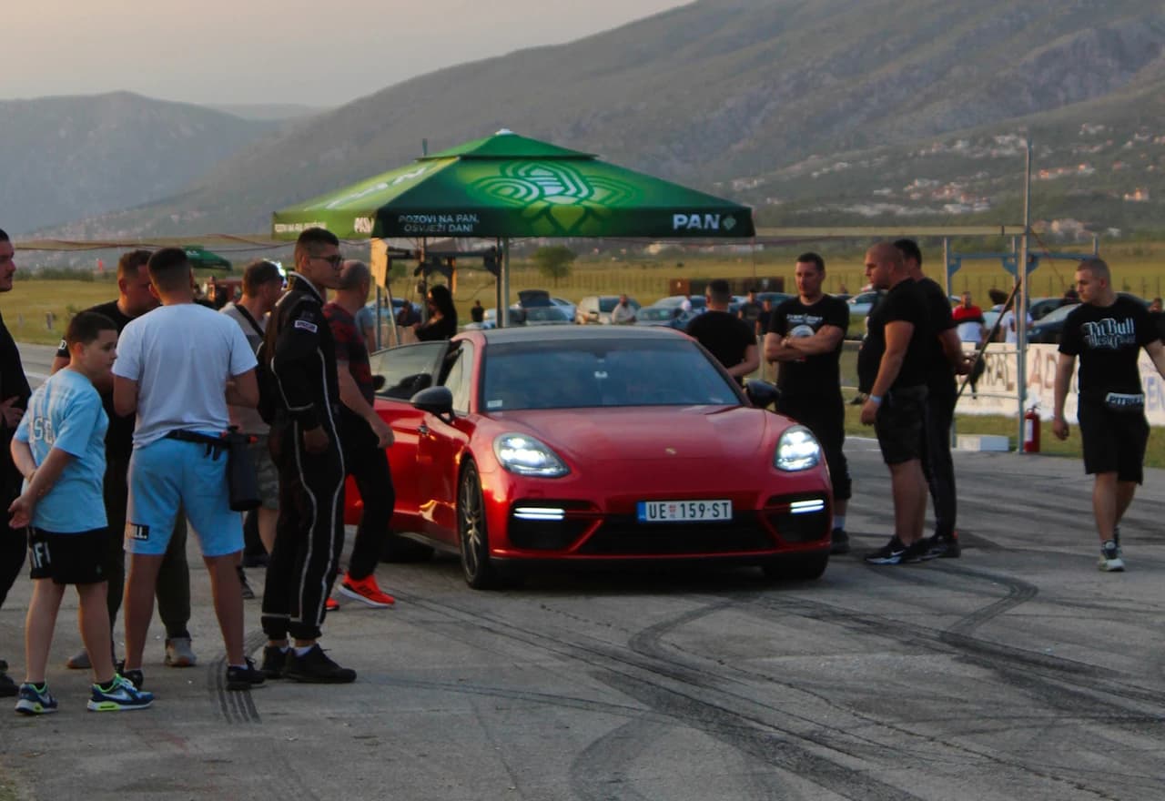 Auto-Moto Street SHOW na pomoćnoj pisti u Mostaru