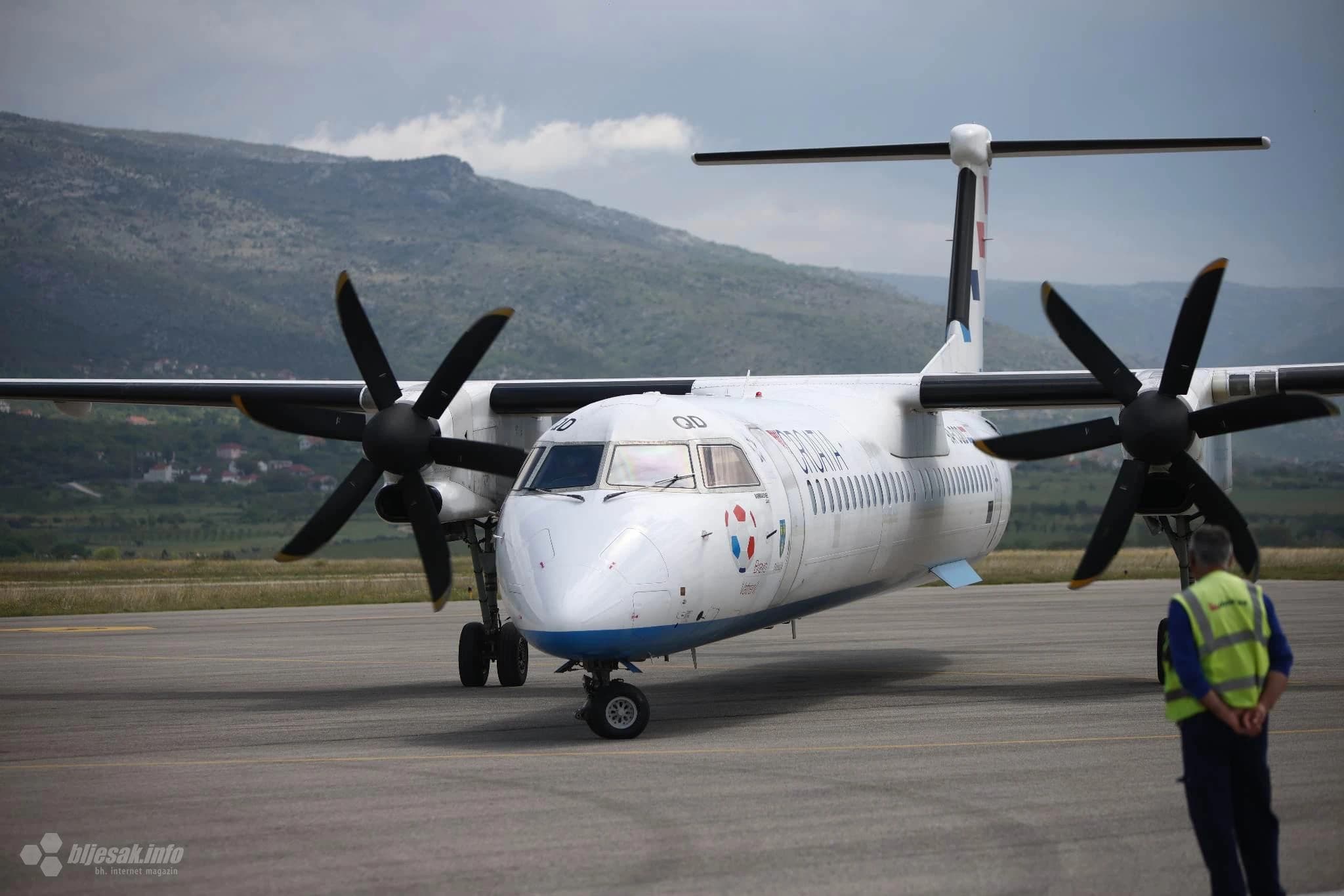 Bombardier Dash 8 Q400 Croatia Airlinesa stigao je u Mostar iz Zagreba