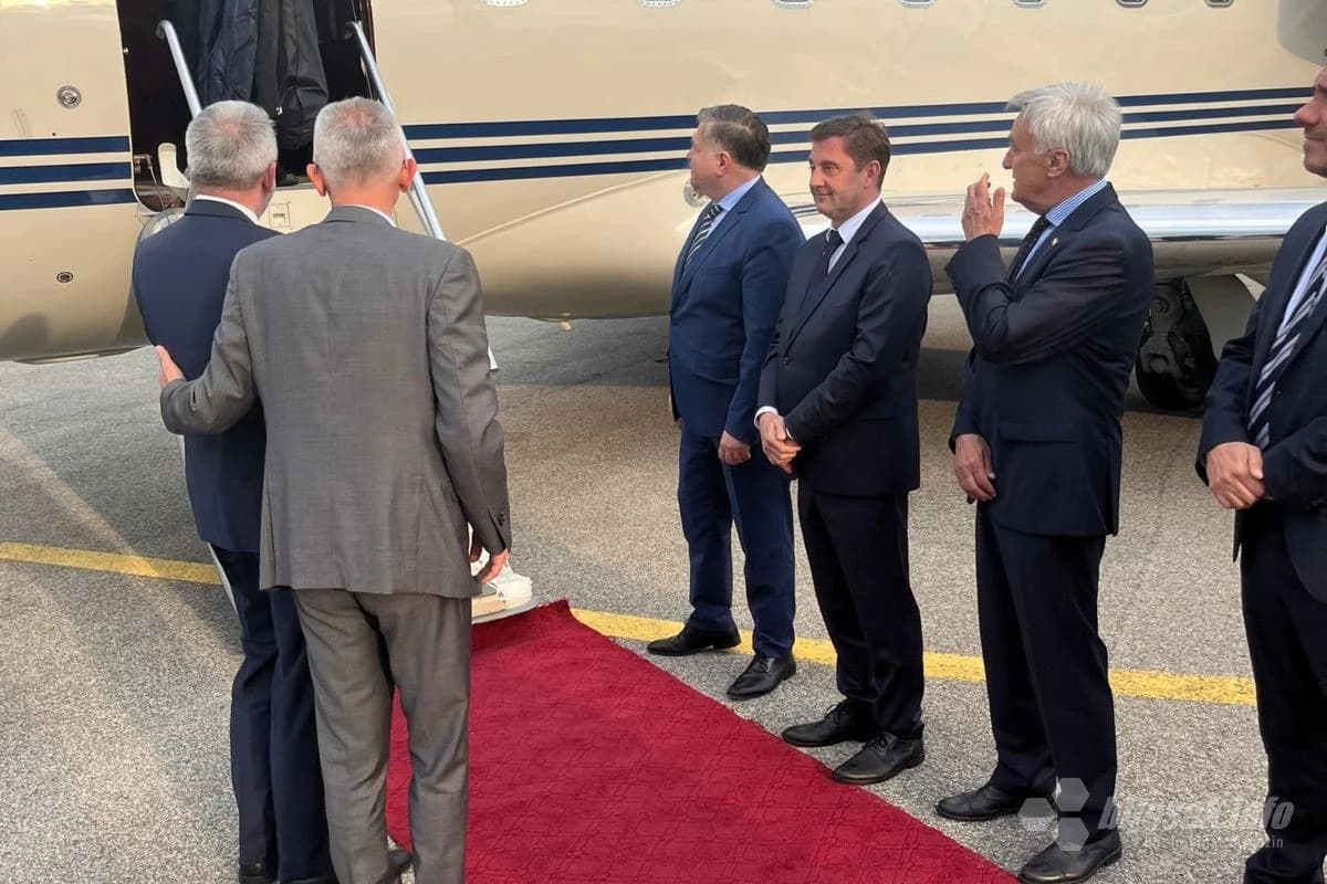 Kordić dočekao Plenkovića u Zračnoj luci Mostar