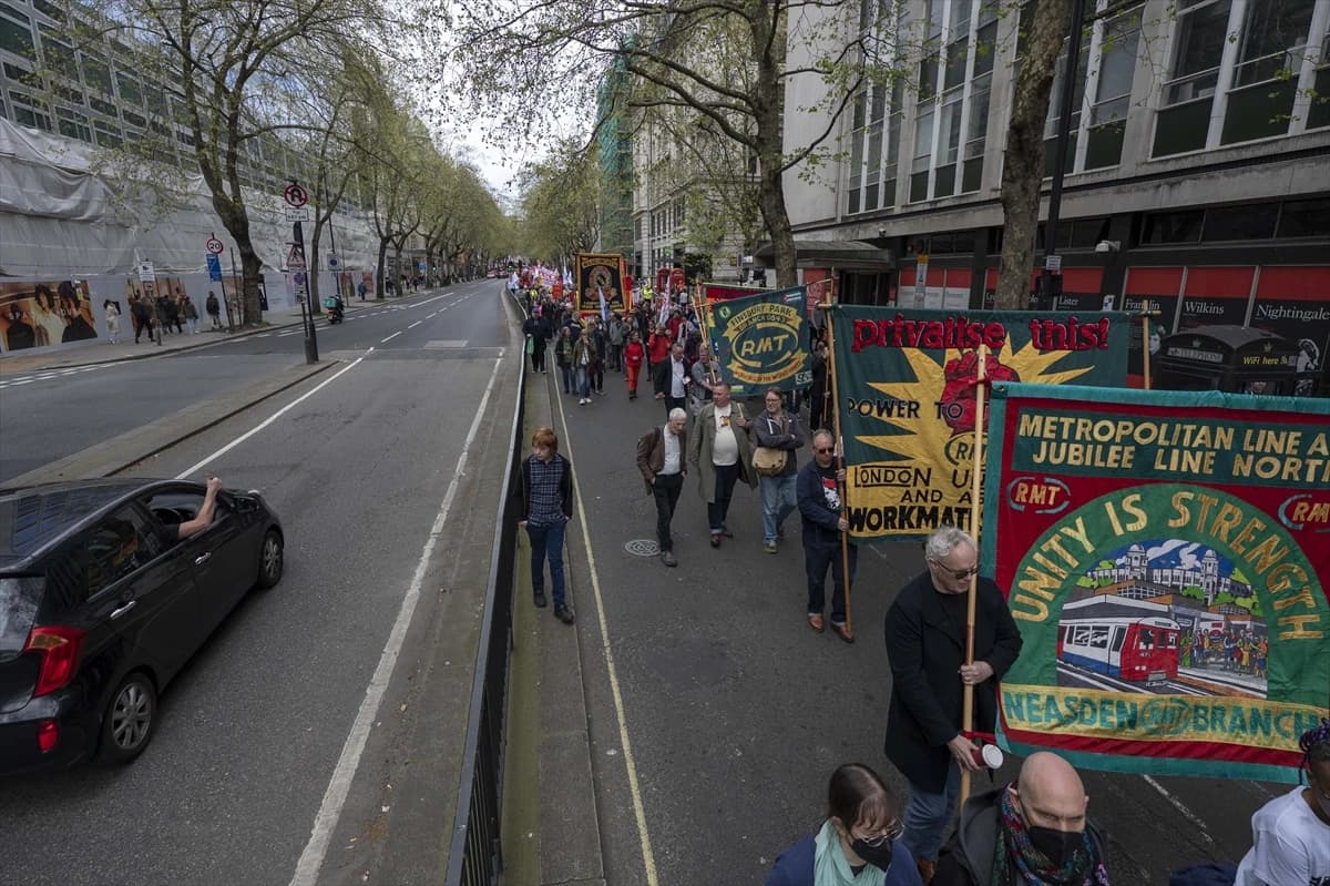 Tisuće ljudi na prosvjedu u Londonu
