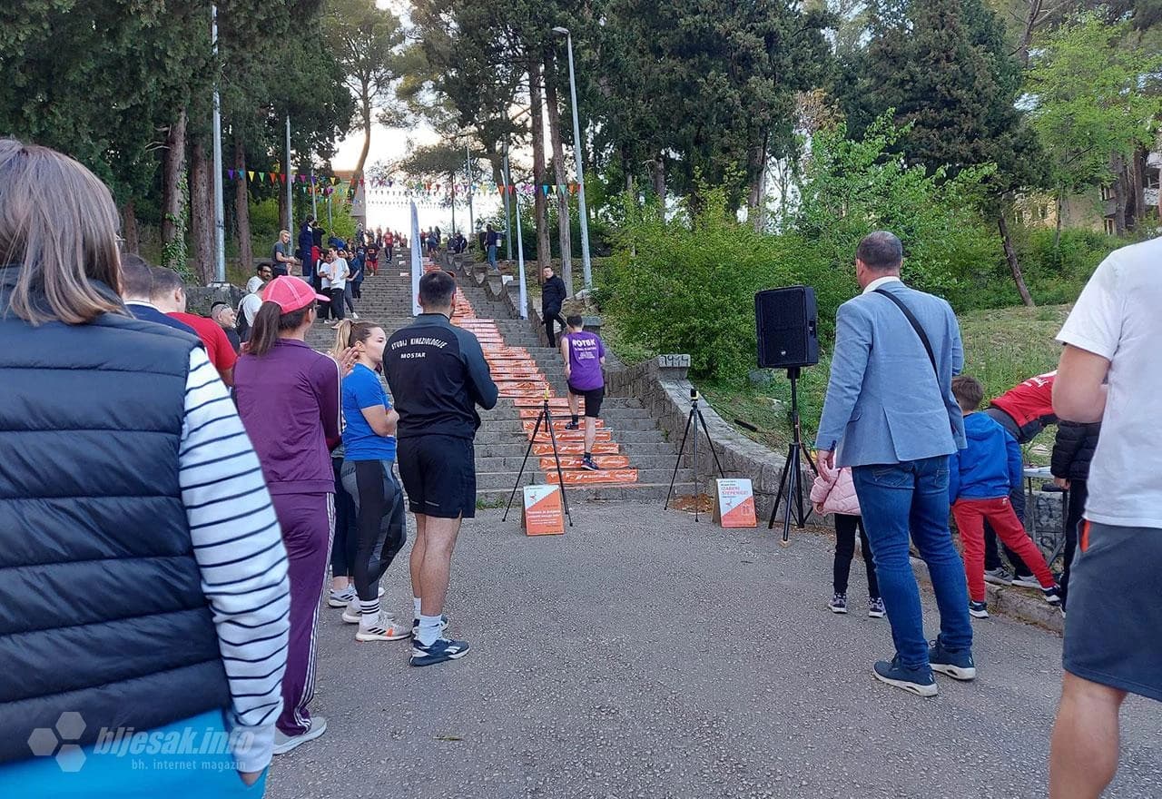 Utrka na Velikim stepenicama u Mostaru