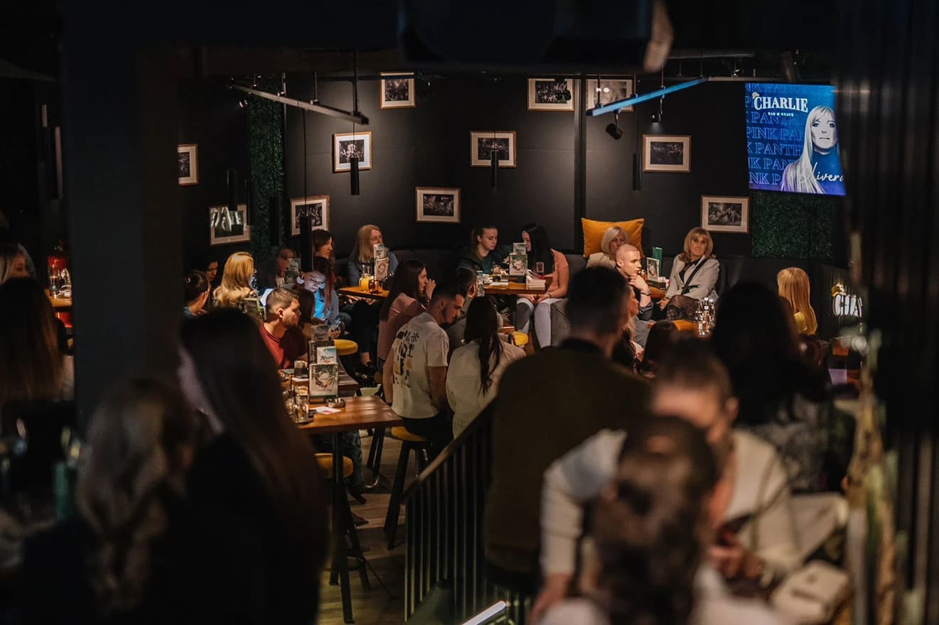 U Charlie Baru gostovala je Olivera Ćirković