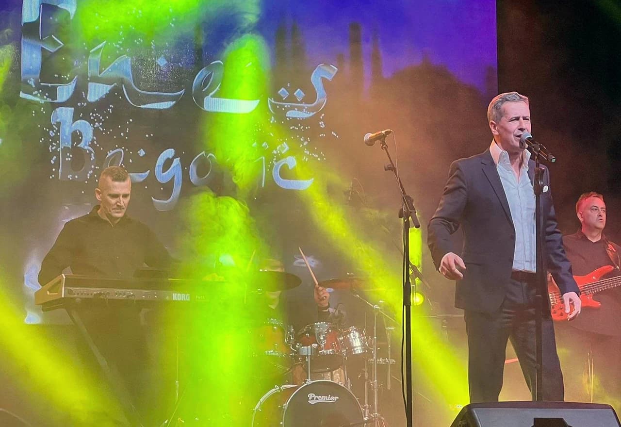 U Mostaru održan veliki bajramski koncert Enesa Begovića