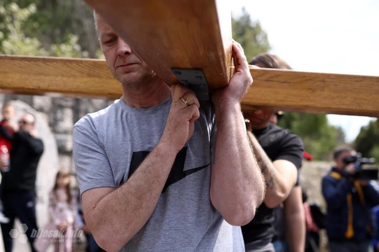 Križni put na Hum 2023.