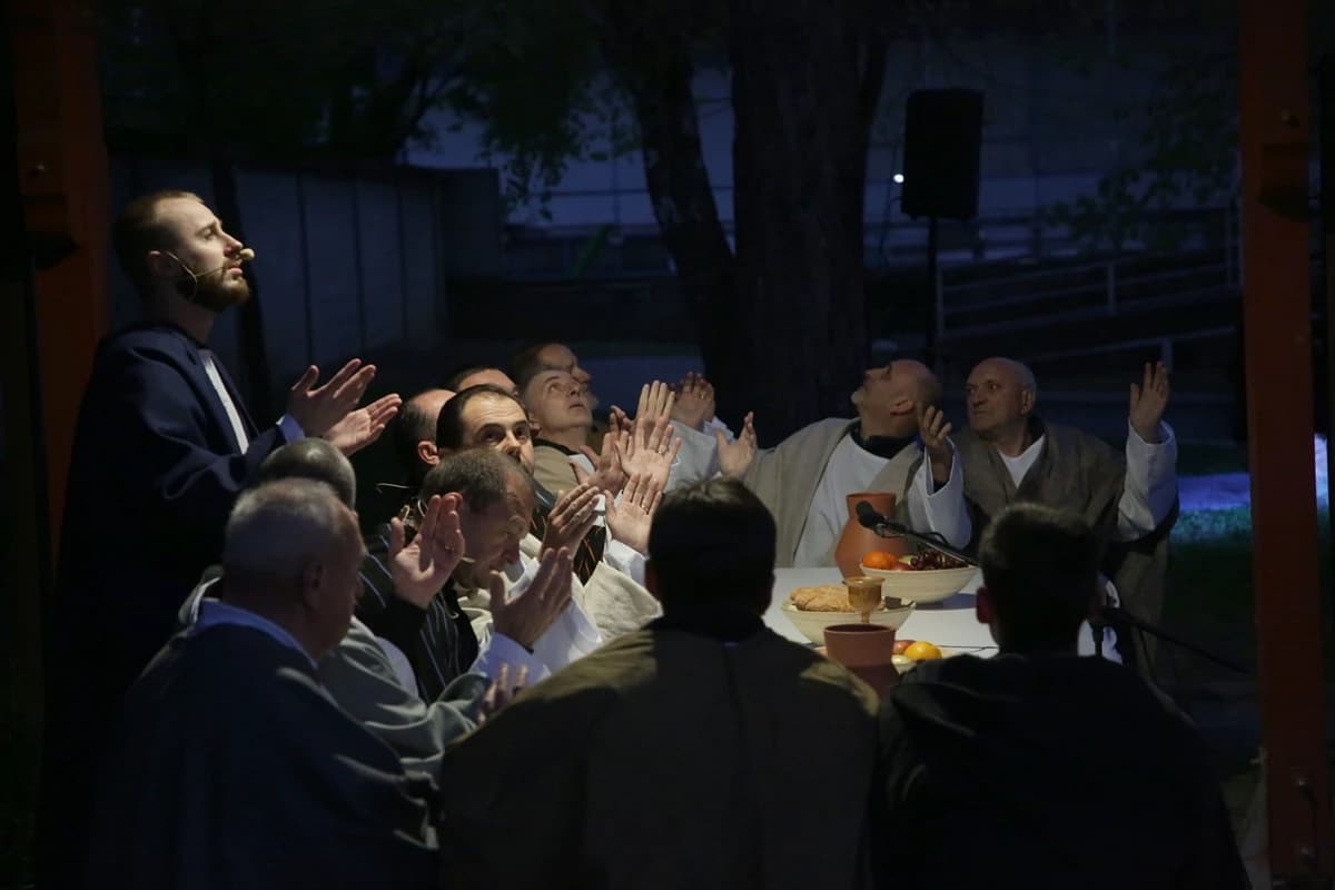 Uprizorena Isusova posljednja večera