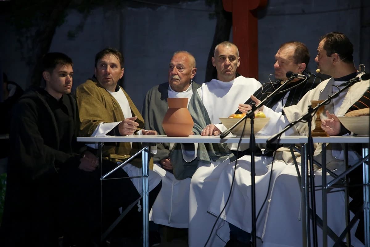 Uprizorena Isusova posljednja večera