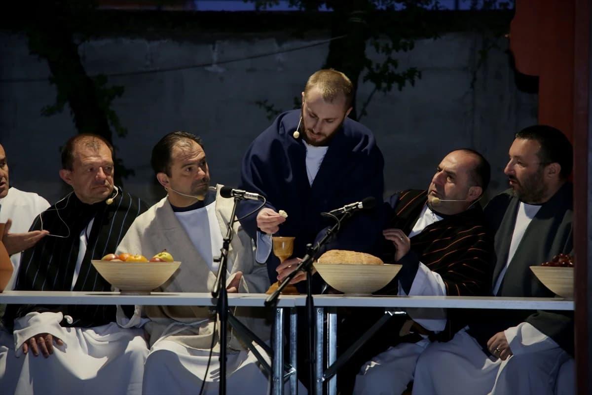 Uprizorena Isusova posljednja večera