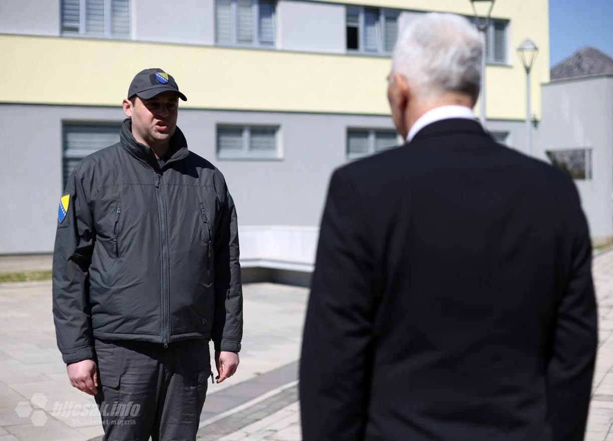 Mostar: Promovirano 50 policajaca i 8 mlađih inspektora 