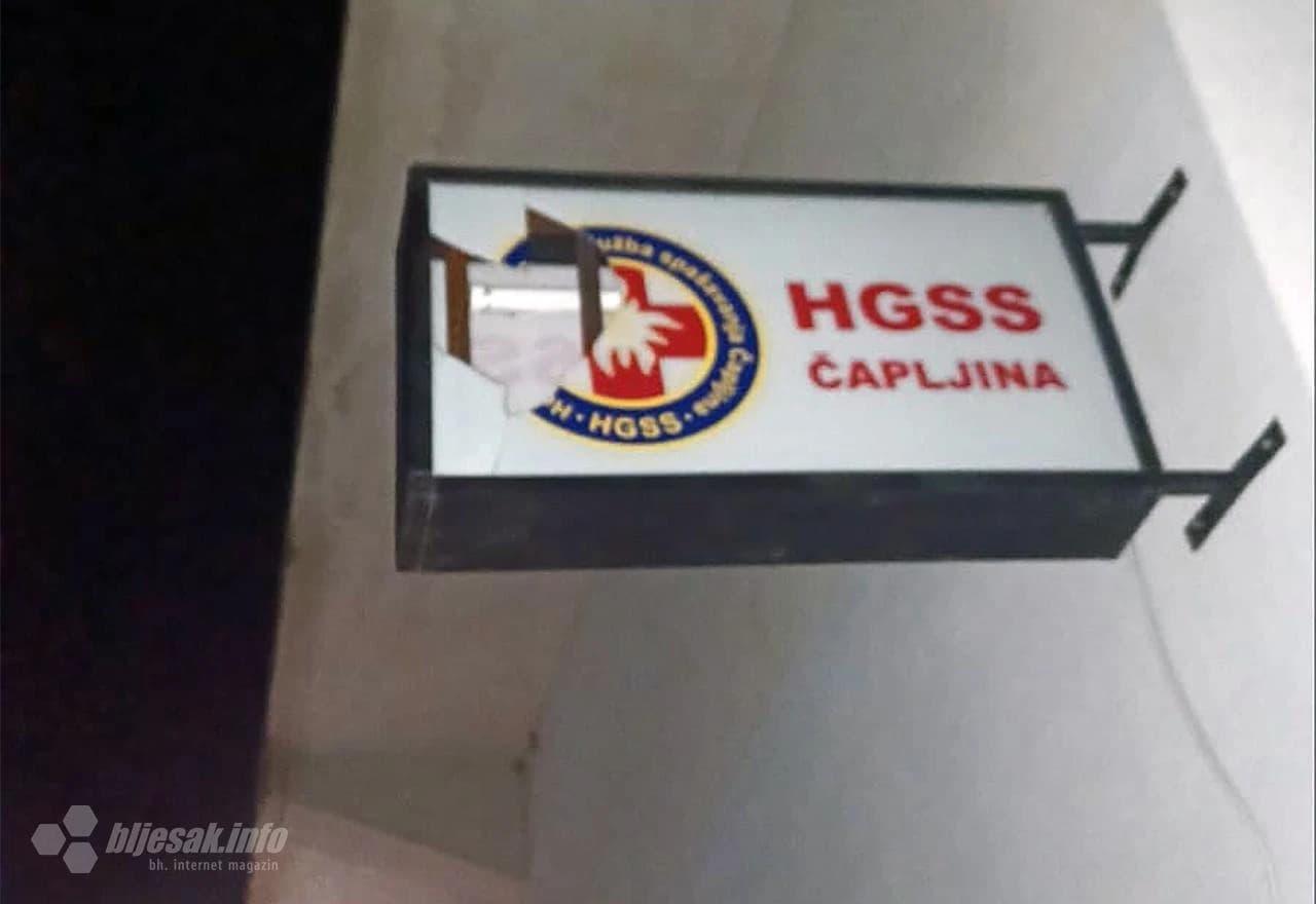 Čapljina: Huligani s fantomkama demolirali prostorije HGSS-a