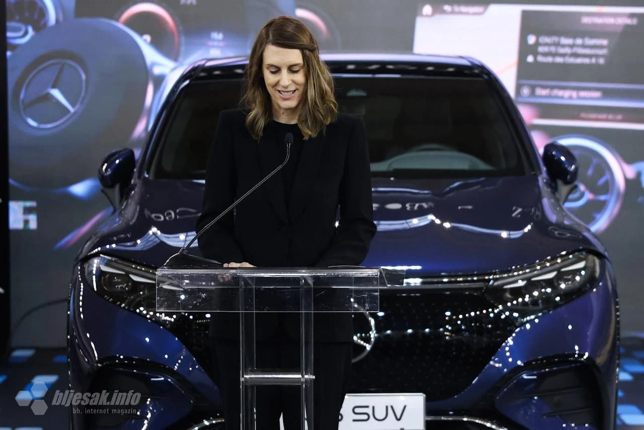 Mercedes na sajmu automobila u Beogradu