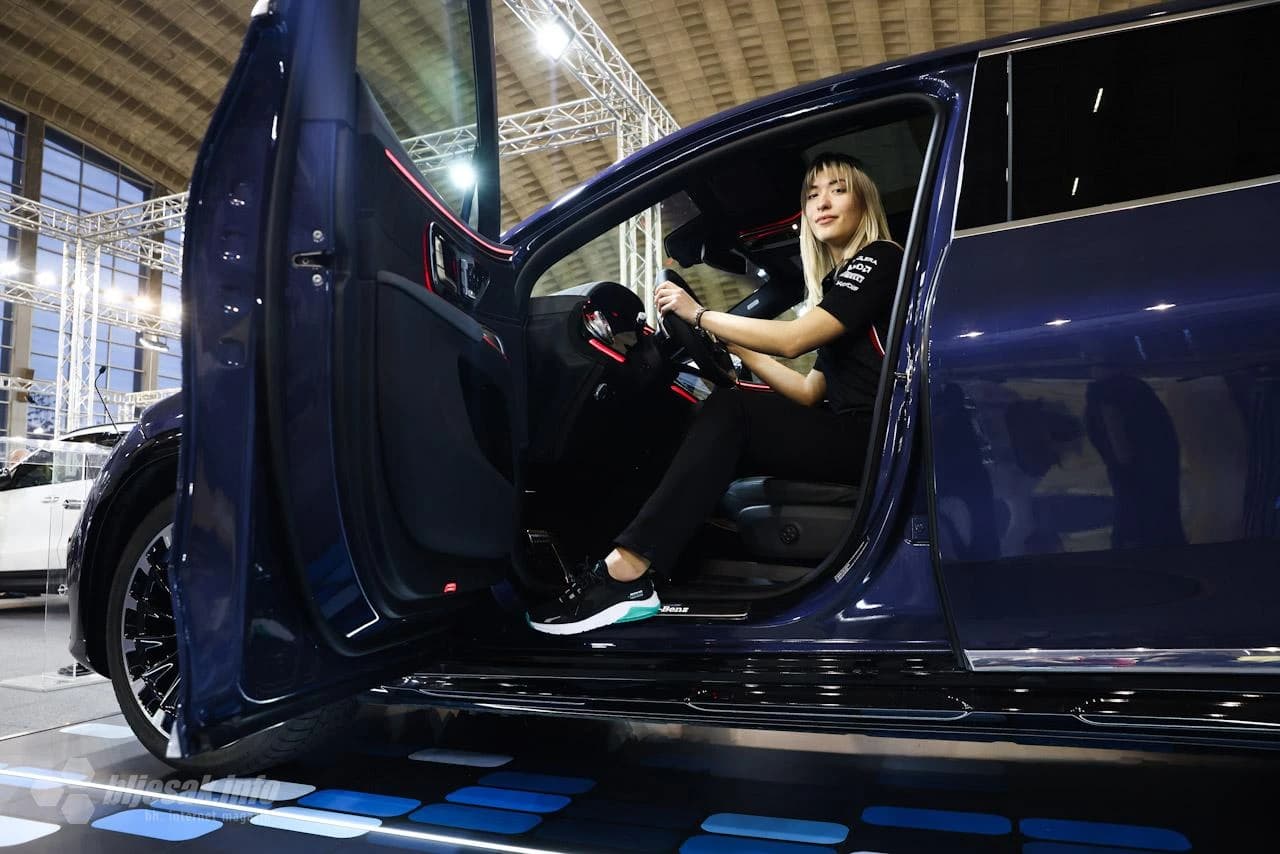 Mercedes na sajmu automobila u Beogradu