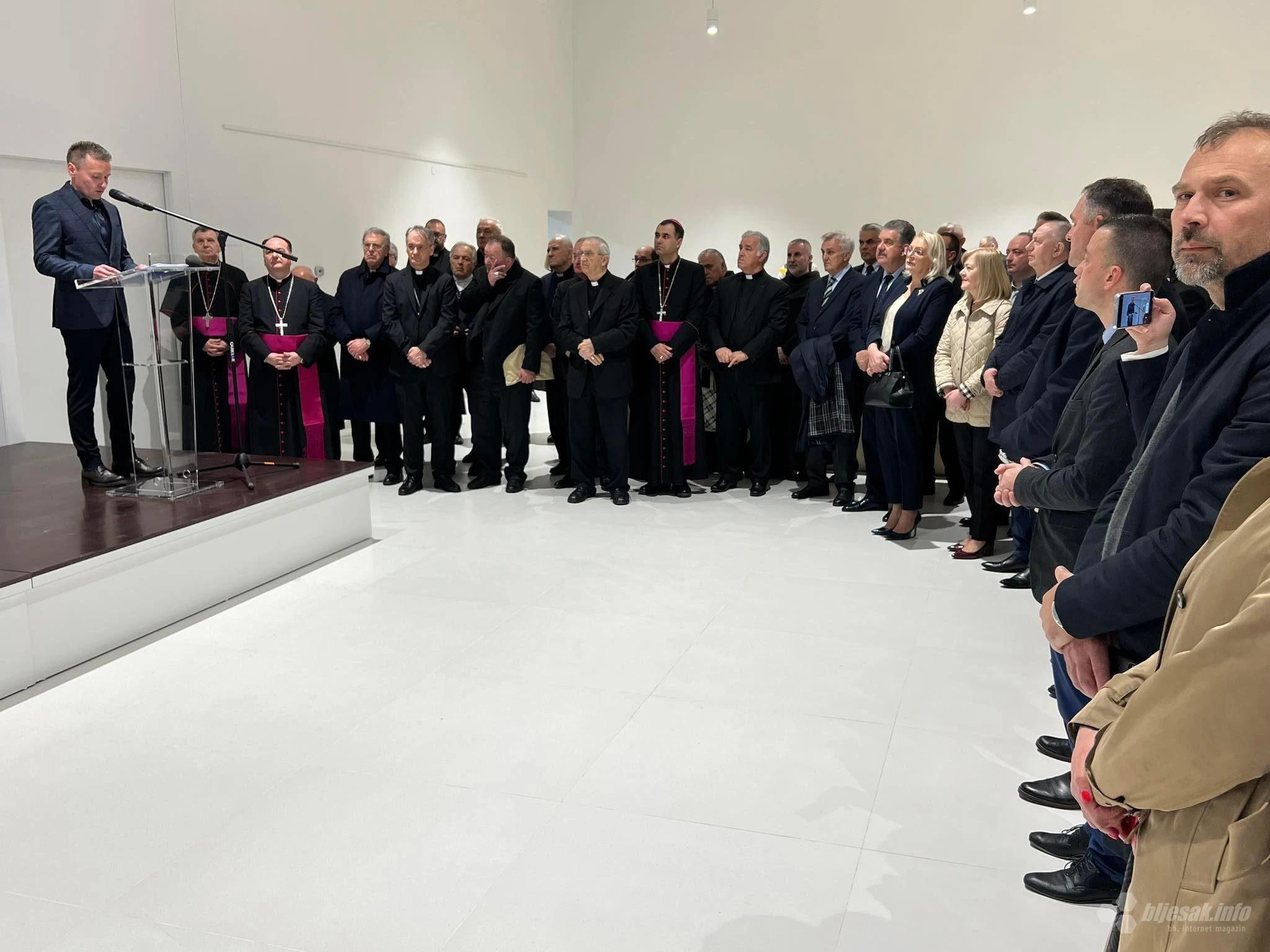 Otvorena izložba "Biskupijsko umjetničko blago" u Mostaru 