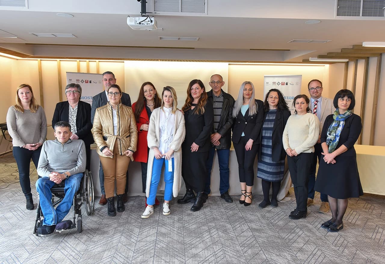 Dodijeljeni grantovi za poboljšanje života Mostarki i Mostaraca