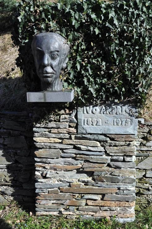 Razgledavanje javnih skulptura posvećenih Ivi Andriću i njegovim književnim djelima