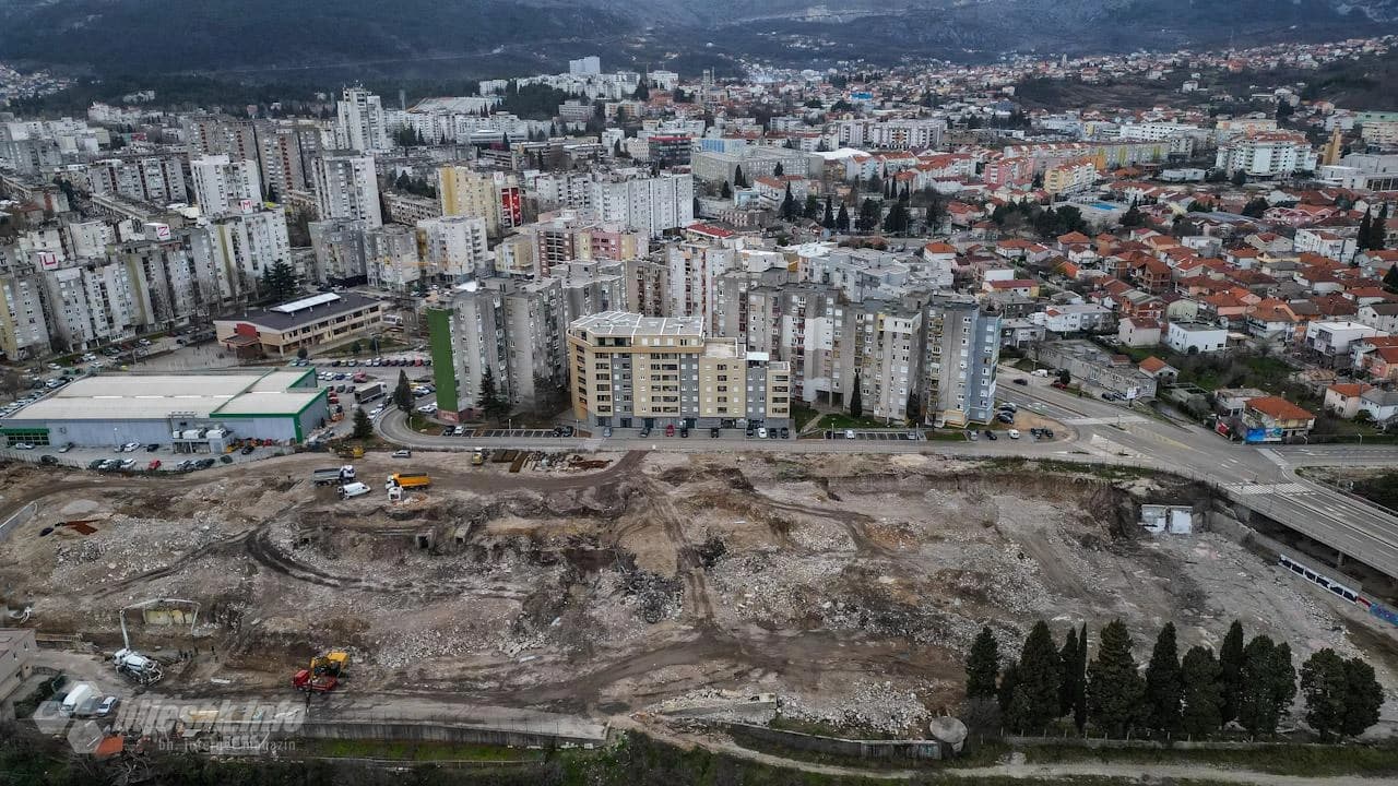 Radovi se izvode na obalama Neretve na mjestu nekadašnje tvrtke Žitopromet