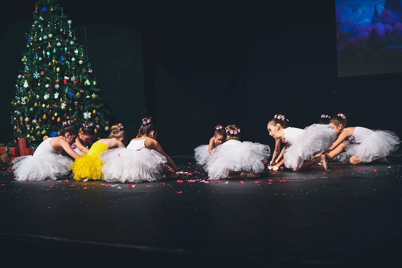 Plesni klub Zrinjski izveo baletno-plesnu predstavu Orašar