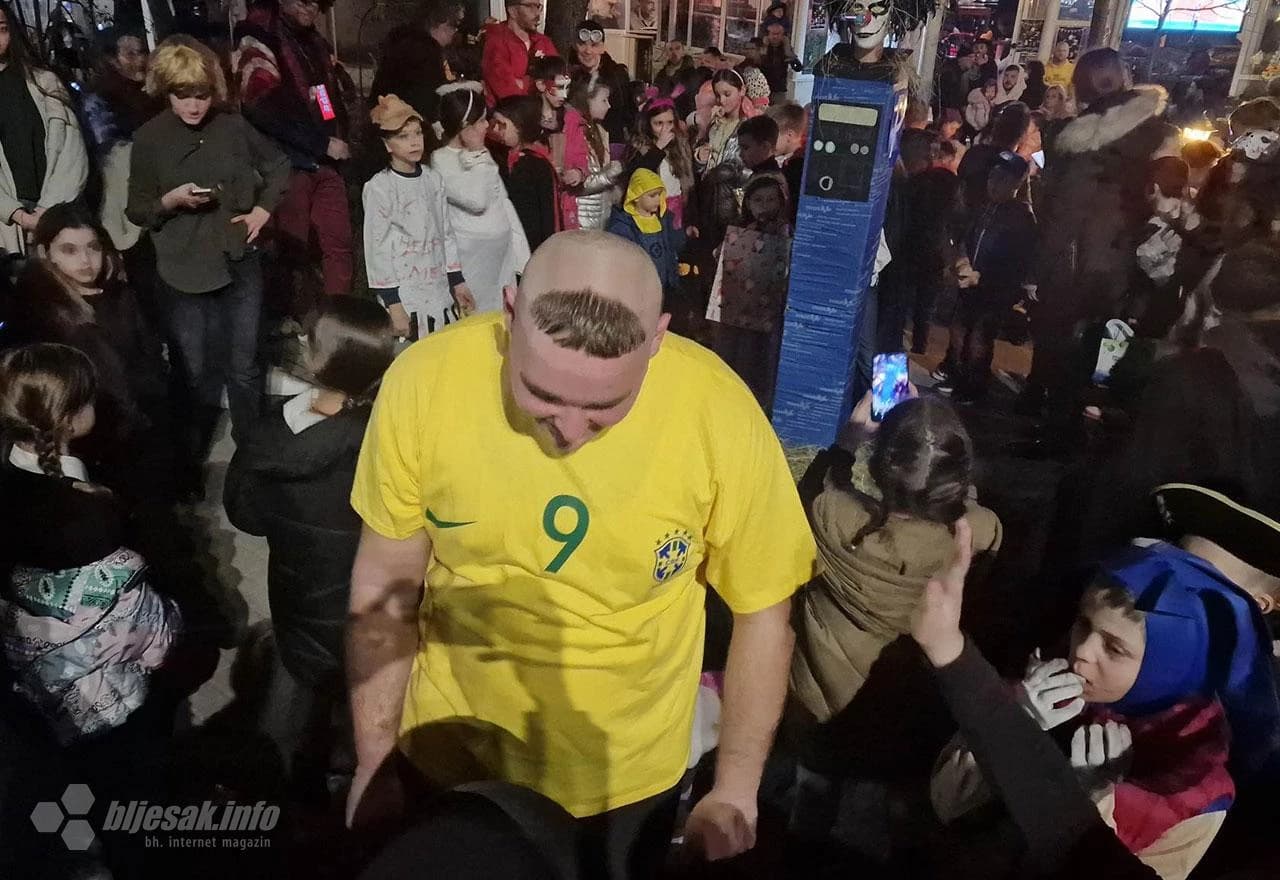 Maškare u Republici Centar 2