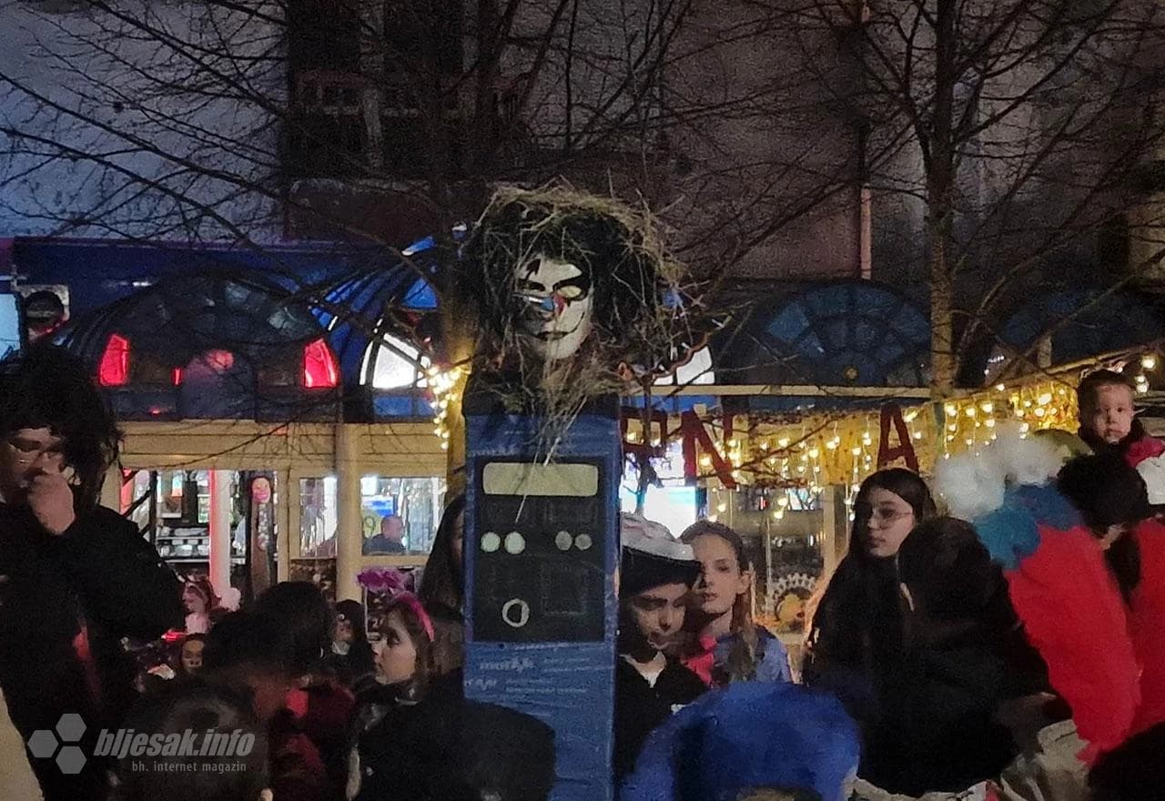 Maškare u Republici Centar 2