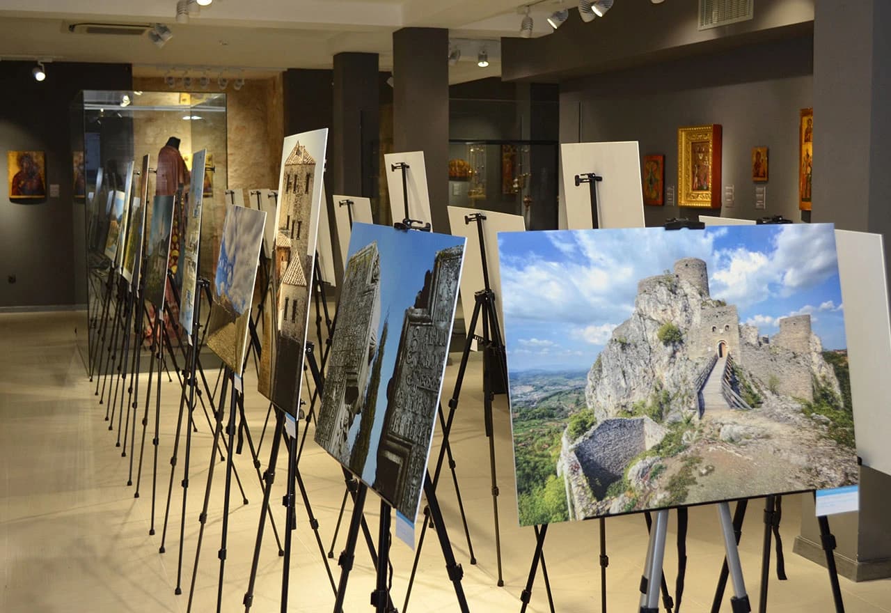 Izložena su 23 rada od ukupno 90 prispjelih na nagradni natječaj