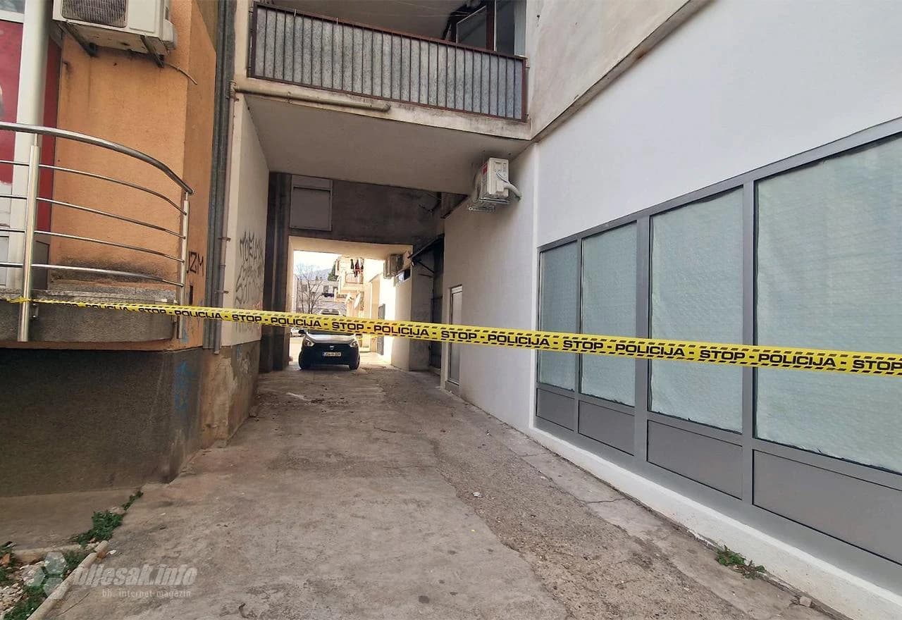 Fasada može otpasti svake sekunde