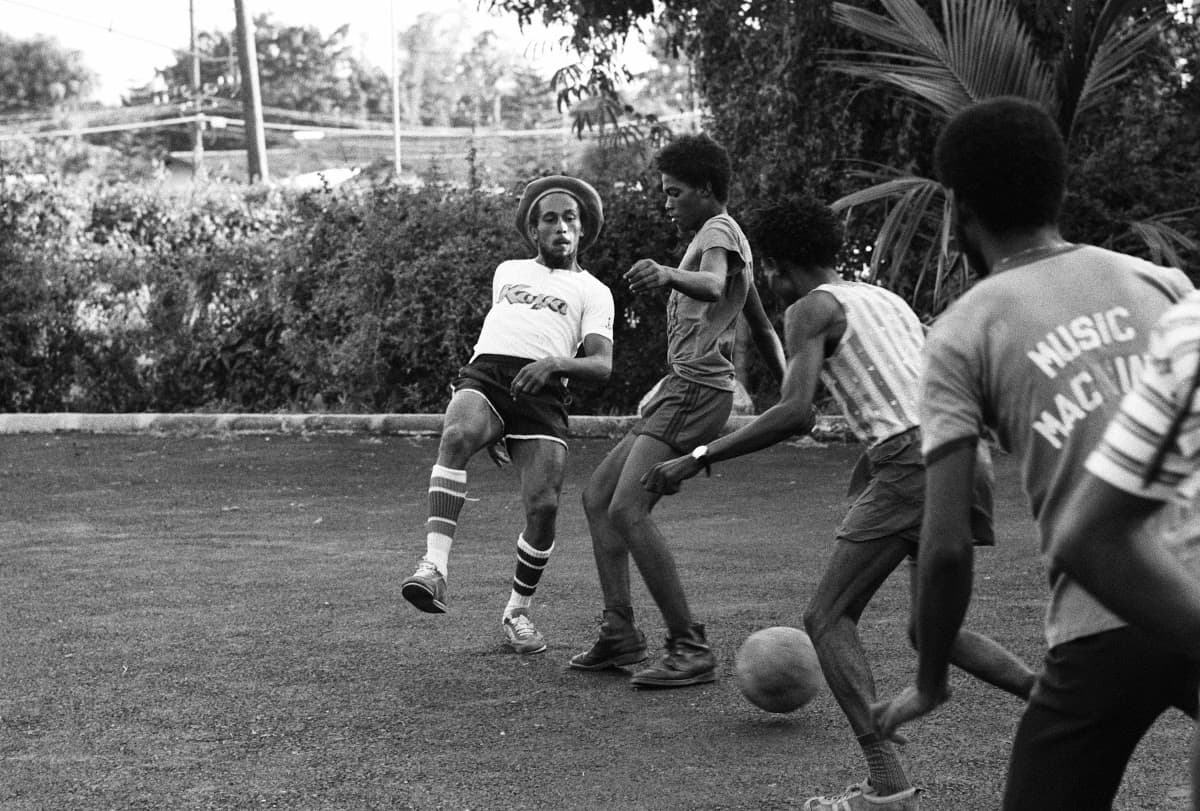 Bob Marley sa svojom ekipom 