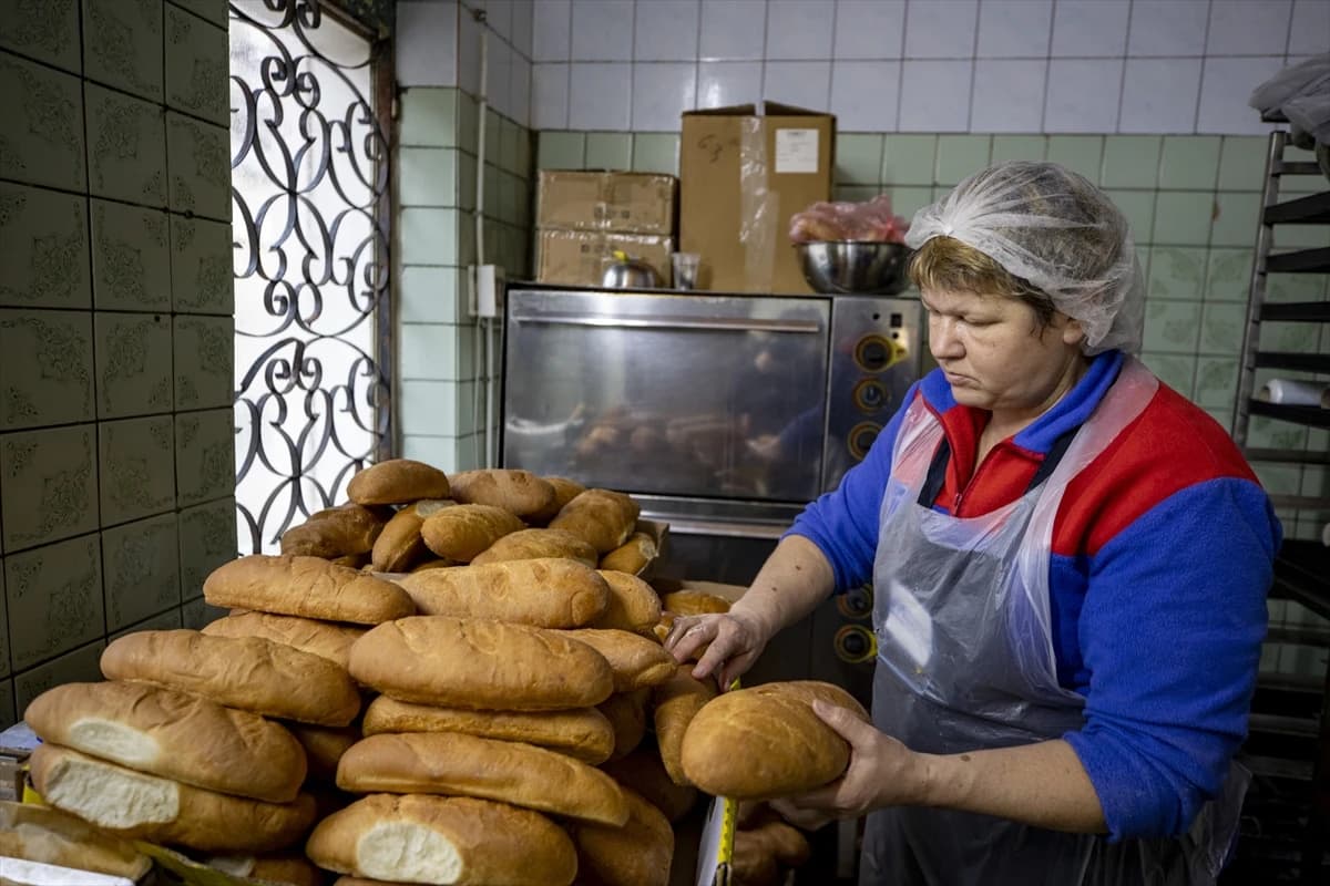 Ljudi preživljavaju uz humanitarnu pomoć 