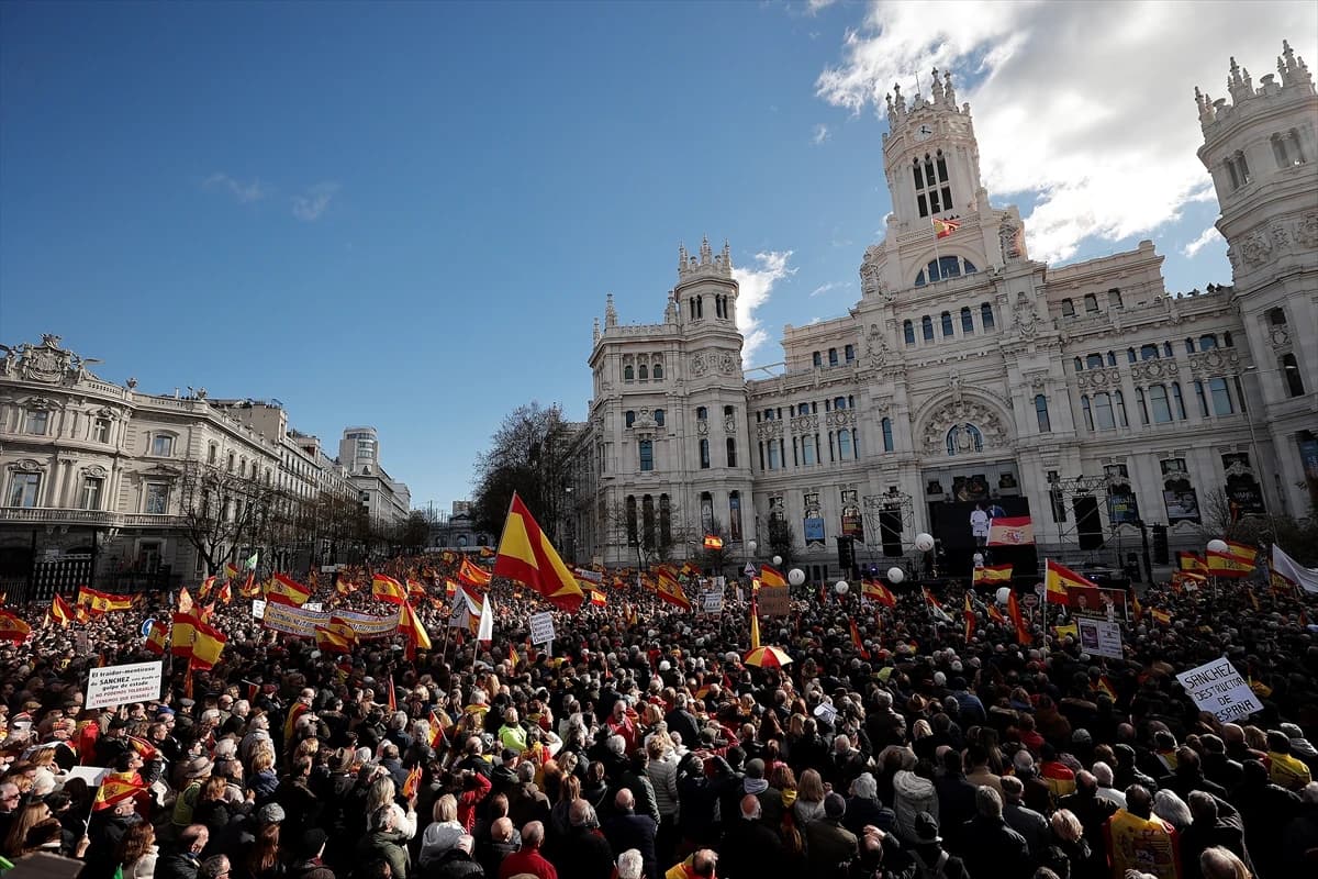 Prema procjeni lokalnih vlasti u prosvjedu je sudjelovalo oko 30.000 ljudi.