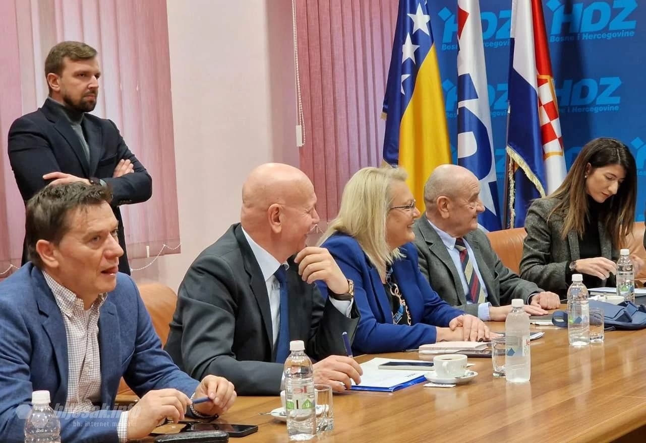 Proširena sjednica Predsjedništva HDZ-a BiH u Mostaru 