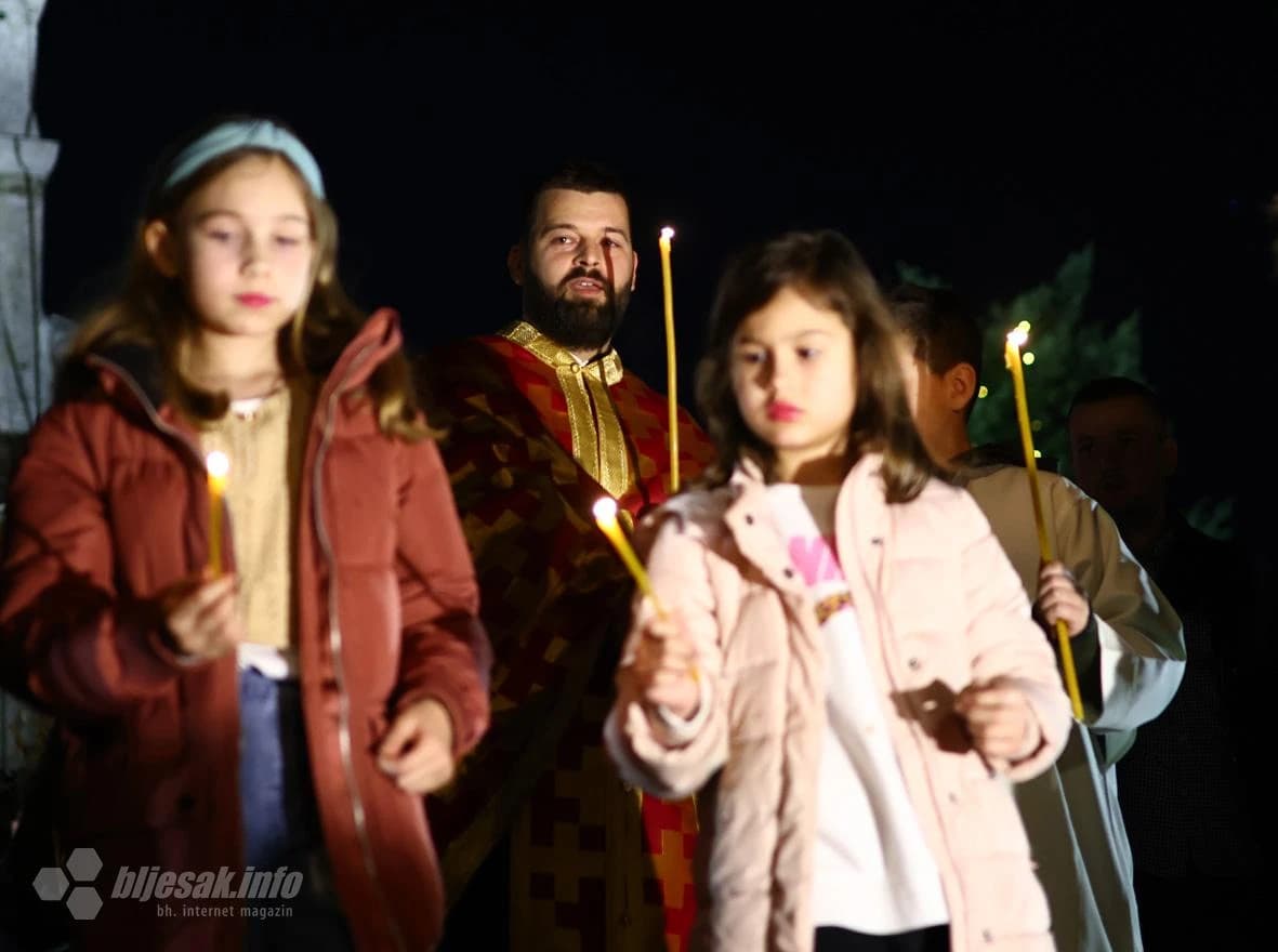 Paljenje badnjaka u Mostaru