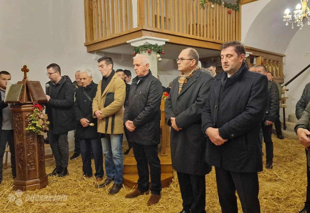 Mario Kordić i Christian Schmidt u Sabornoj crkvi u Mostaru