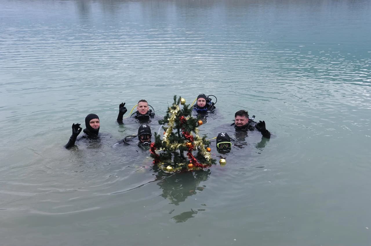 Badnjak na Mostarskom jezeru