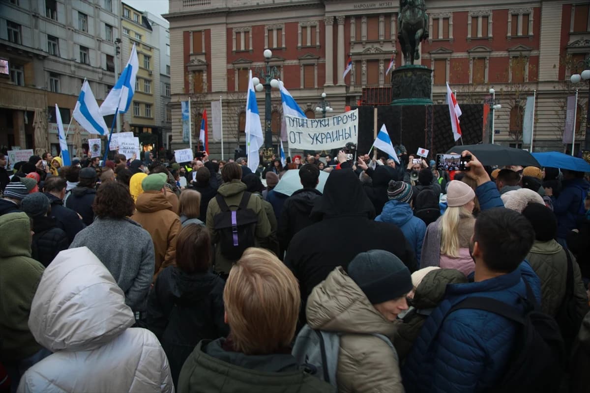 Antiratni skup u Beogradu