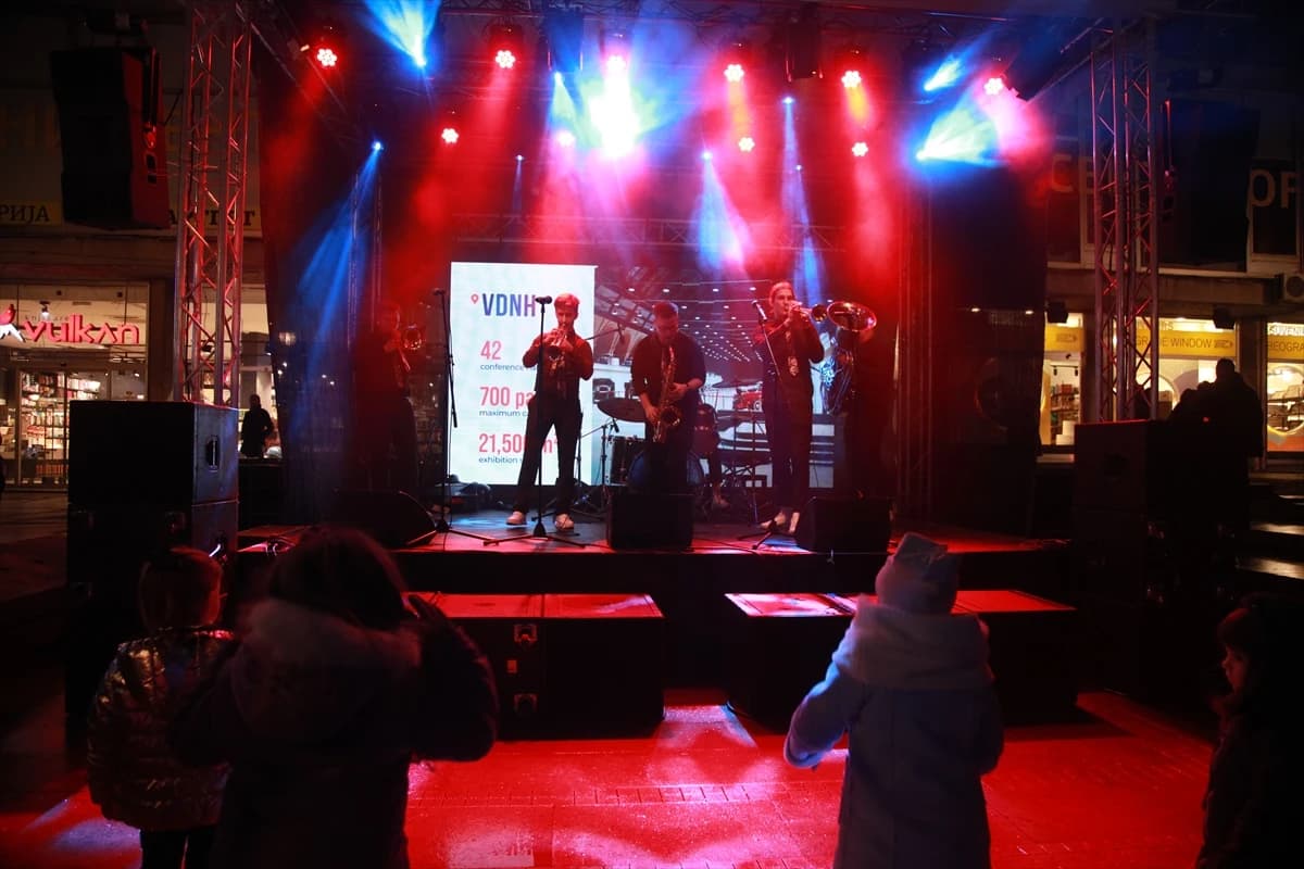 Novogodišnja rasvjeta u Beogradu skromnija nego ranijih godina