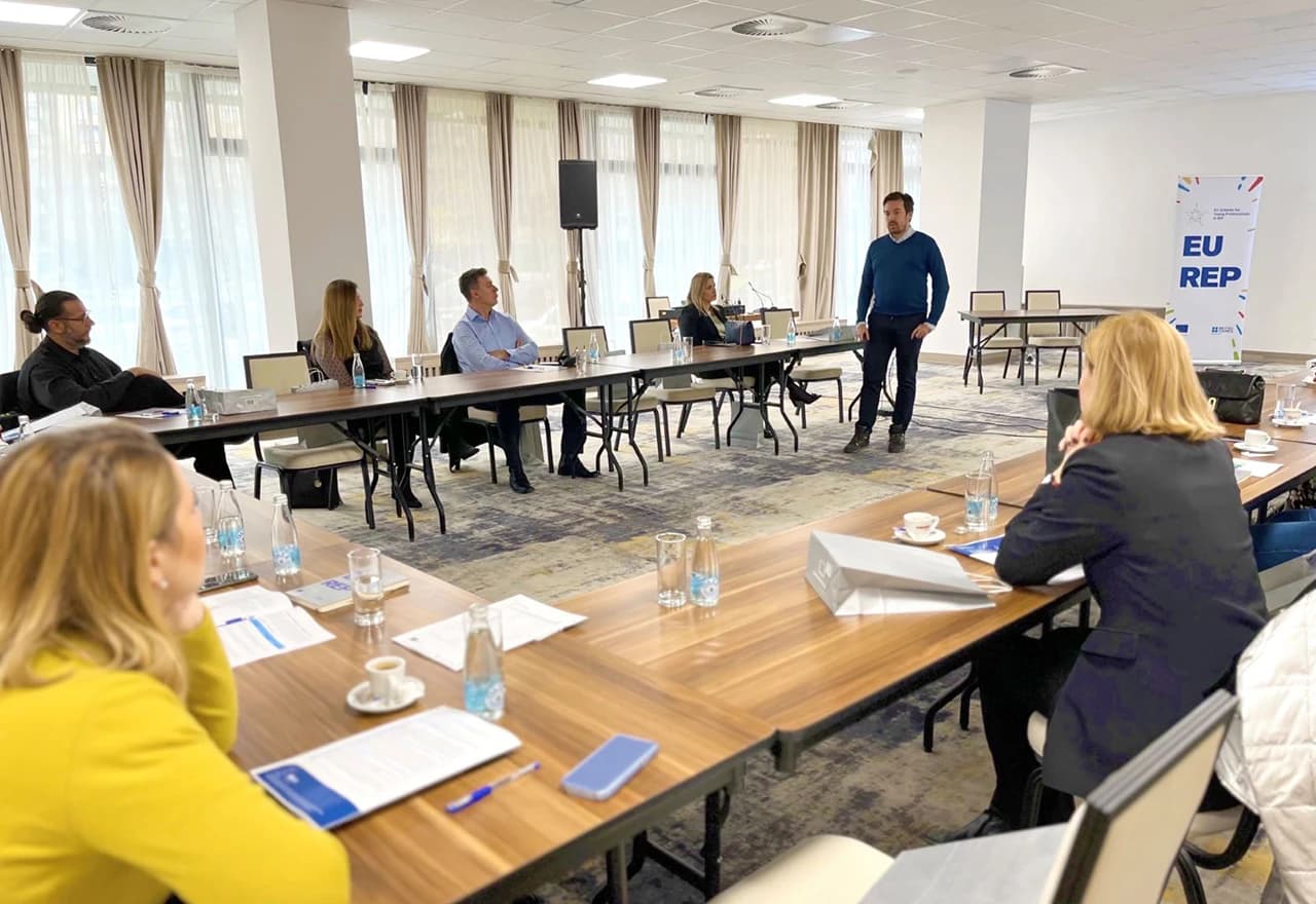 Kreiranje Policy papera