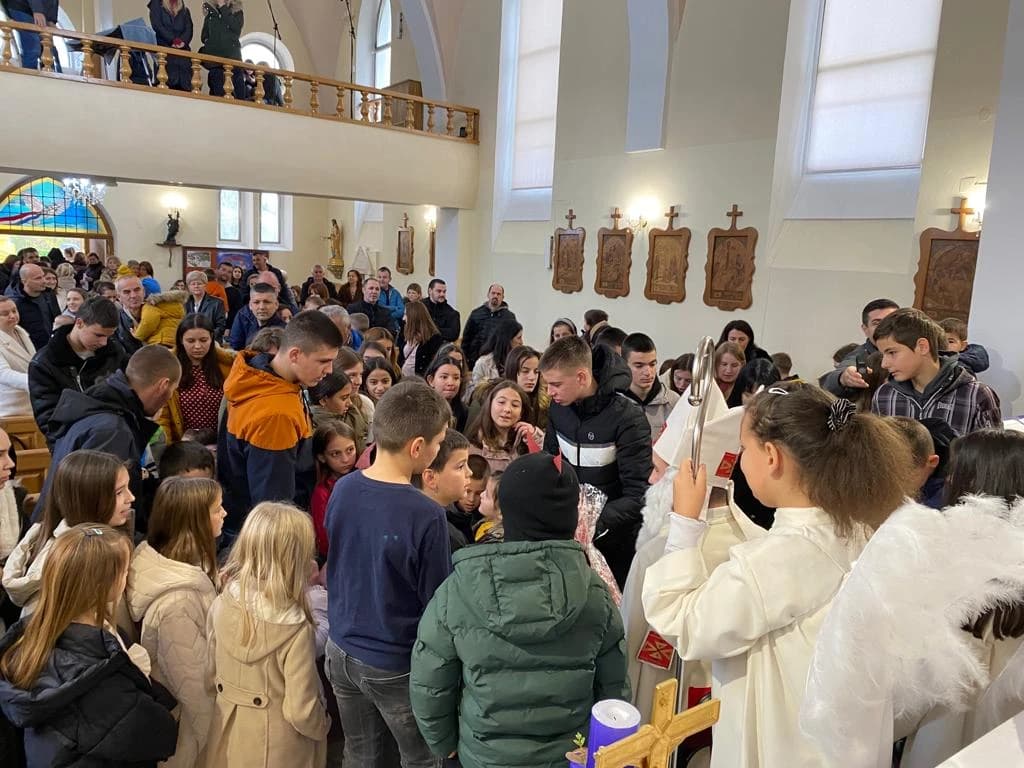 Sv. Nikola je donio darove i sve ih podijelio