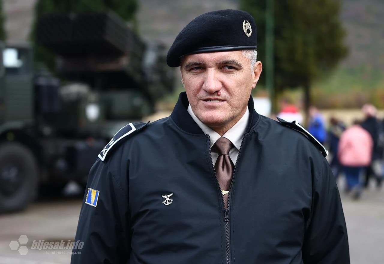 Oružane snage BiH Danom otvorenih vrata u Mostaru pokazale svoje sposobnosti