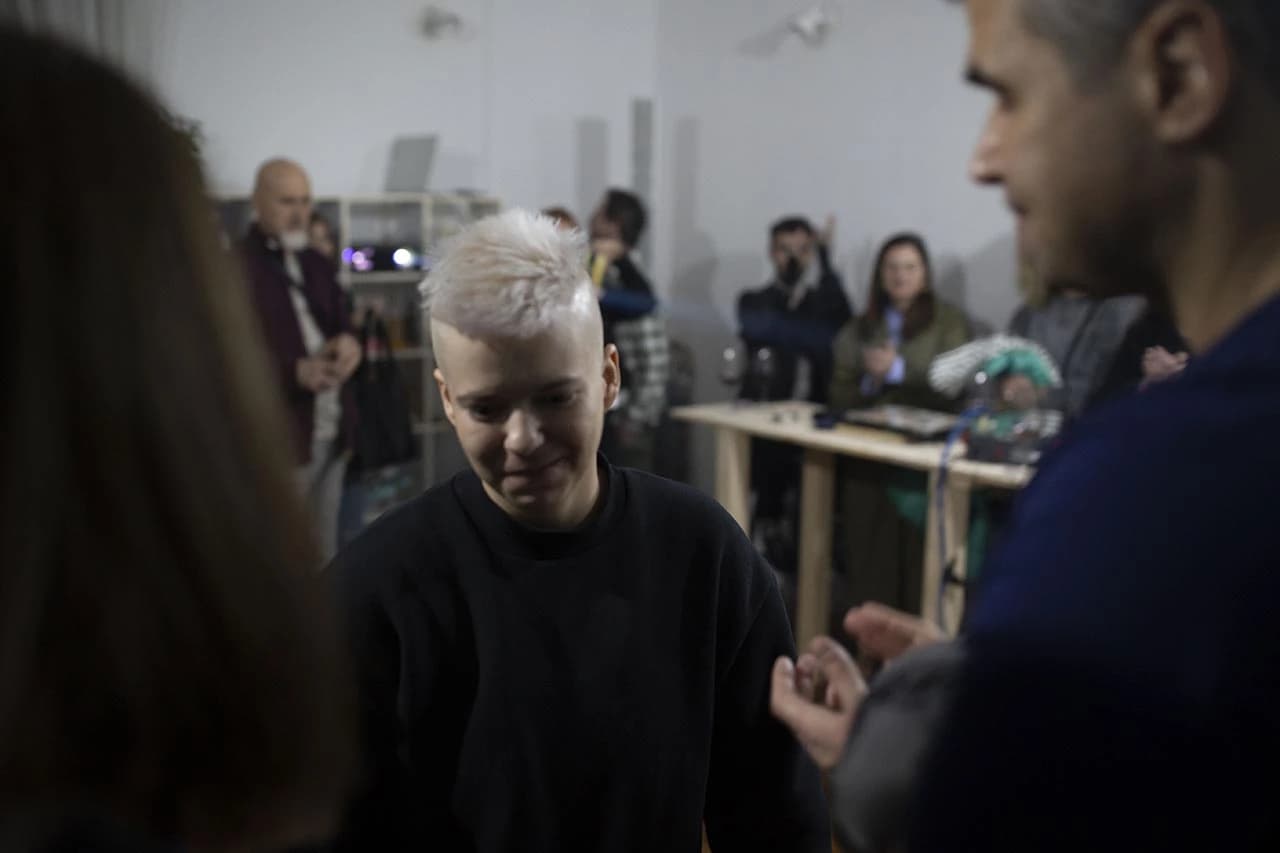 Izložba grafika Krisa Andrića