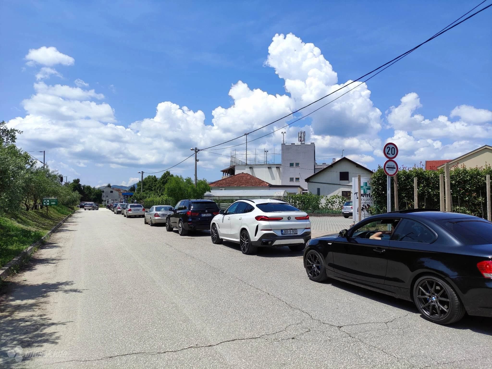Zagužvalo na granicama - čekanje u Gabela Polju