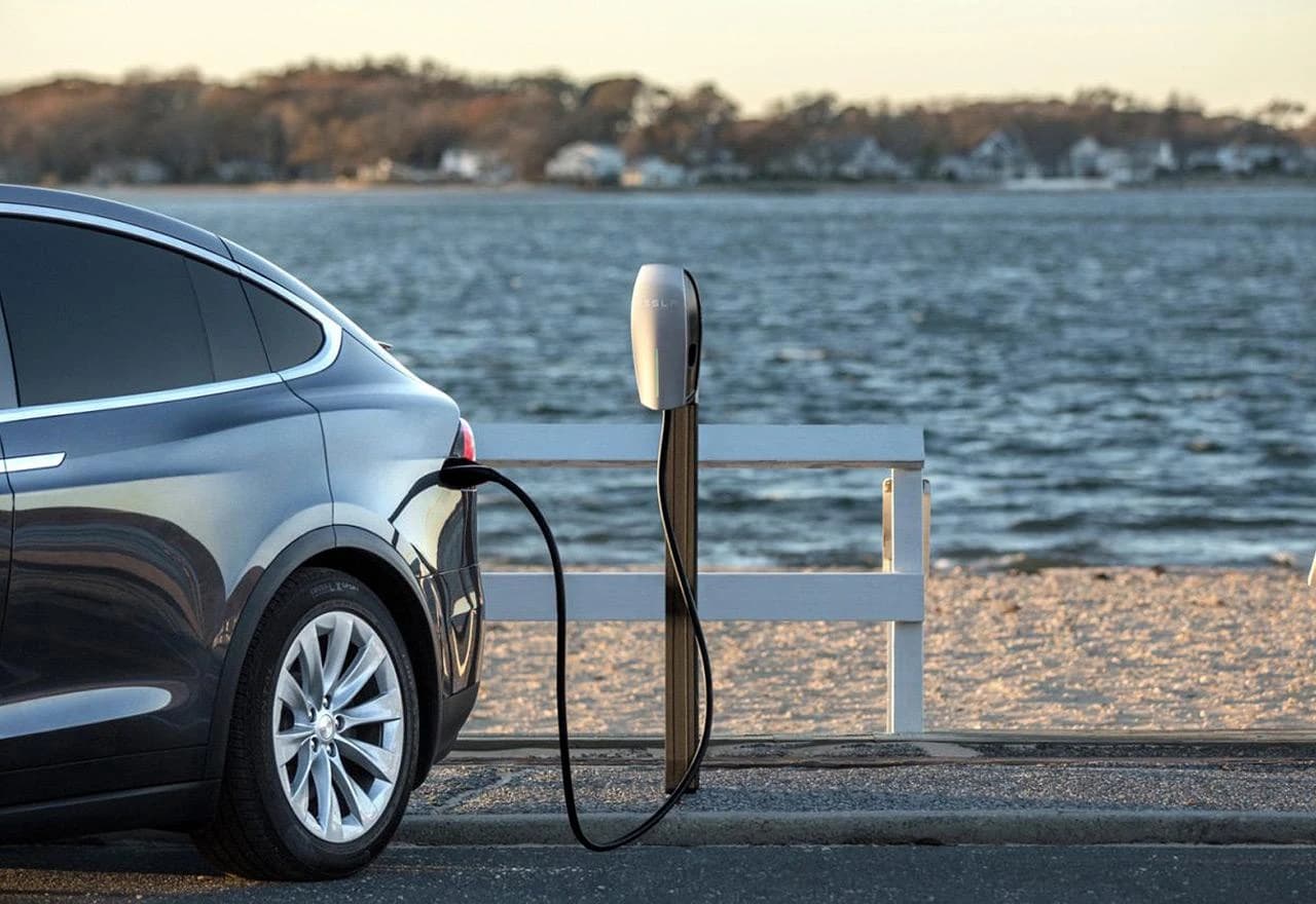 Električni automobil