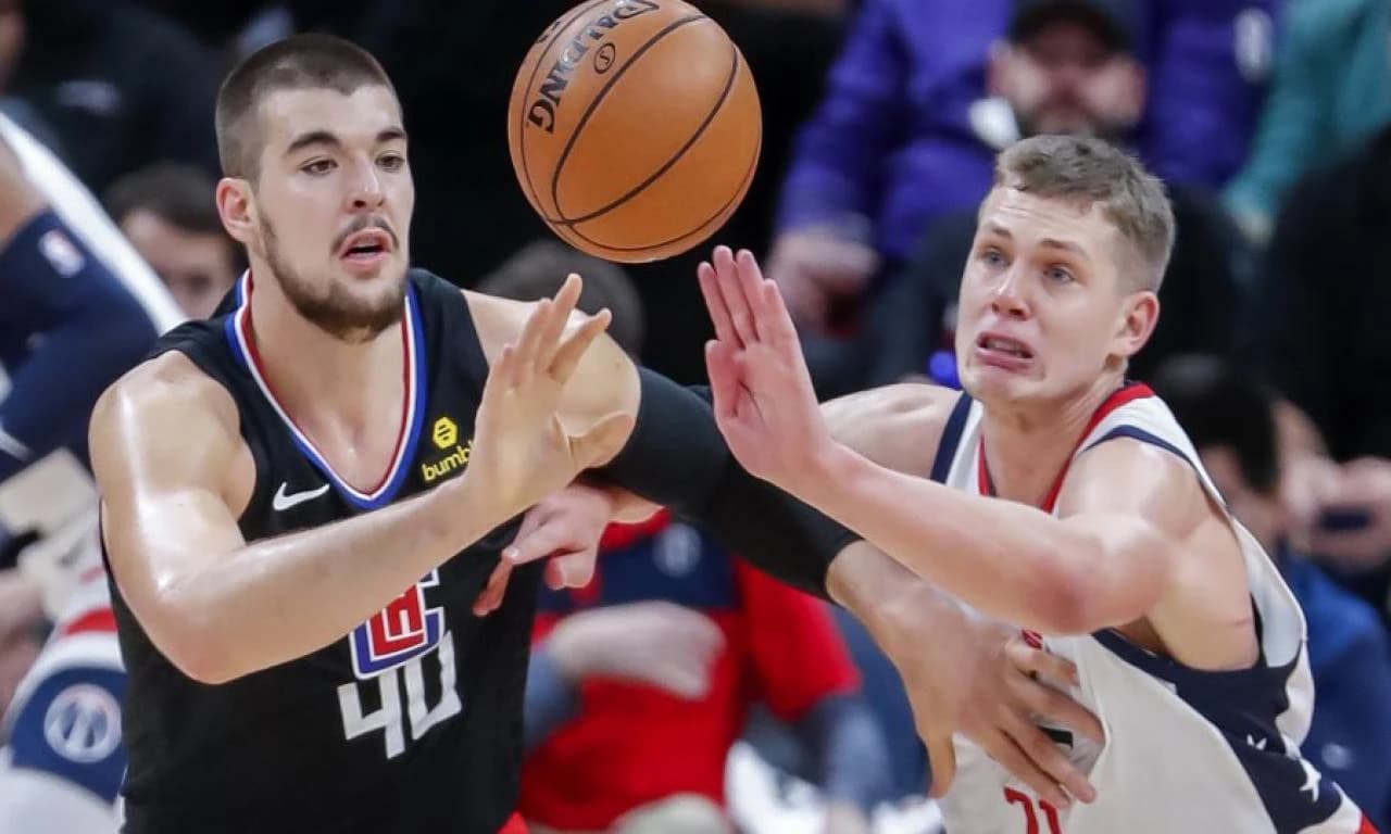 Ivica Zubac (lijevo)