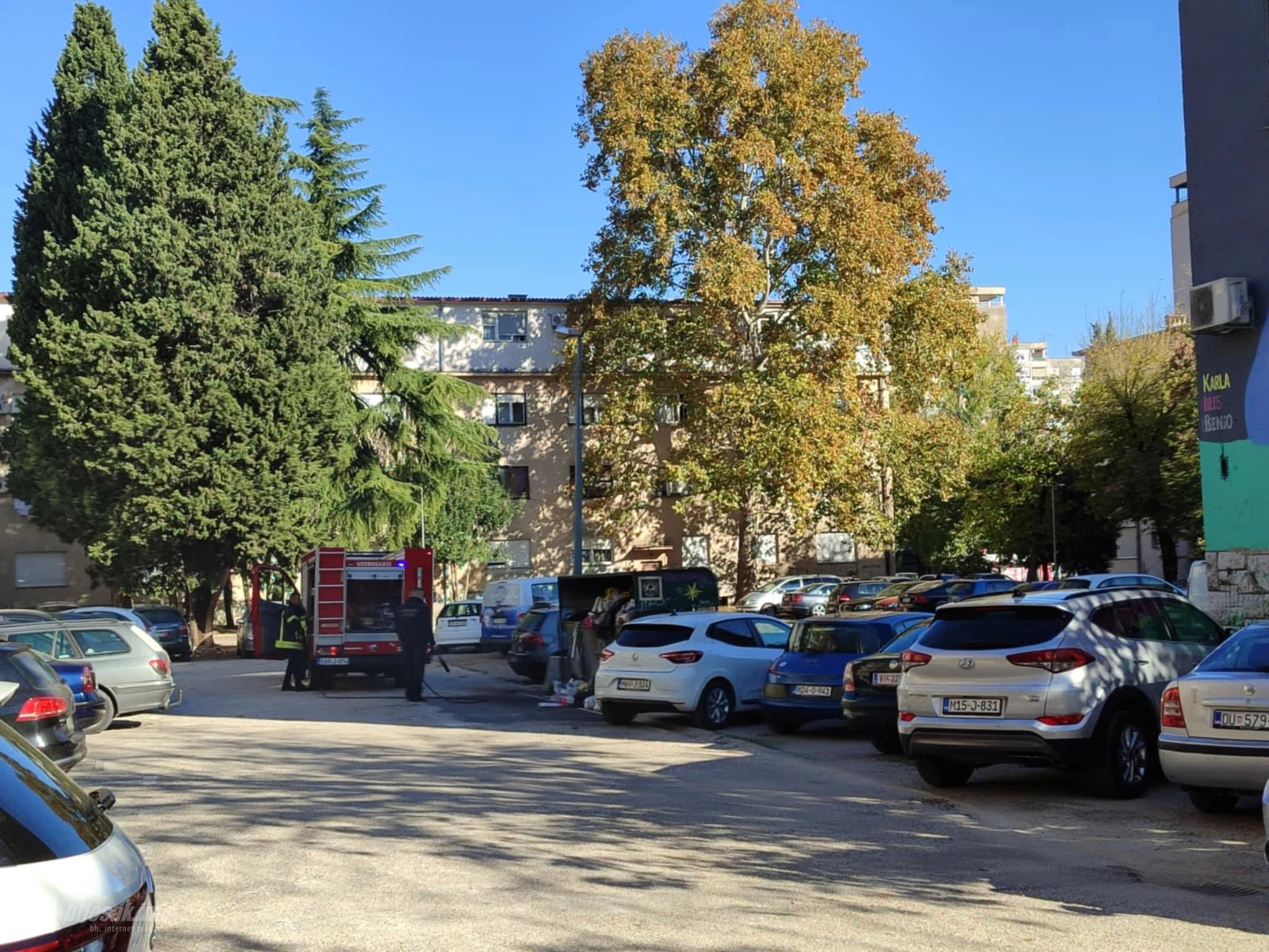 Brza intervencija vatrogasaca ugasila vatru u kontejnerima u Zagrebačkoj ulici