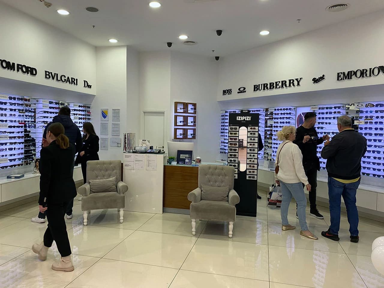 Deset godina kvalitete: Optika Provizion nagrađuje svoje klijente