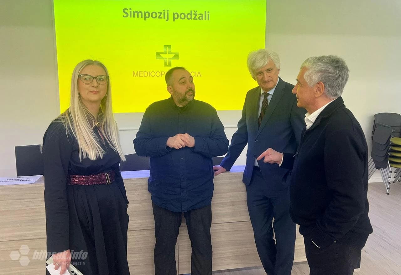 Sudionici simpozija Kako okončati epidemiju HIV/AIDS-a?